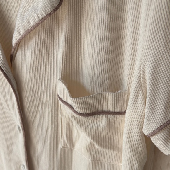 Nicole Miller Cream Ribbed Top - Picture 3 of 7